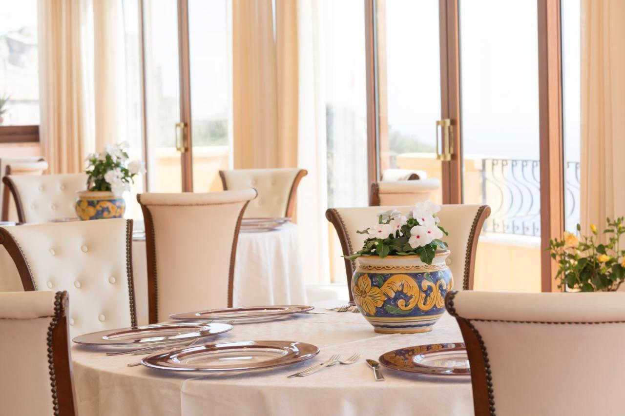 Hotel Sole Castello (Adults Only) Taormina Dış mekan fotoğraf