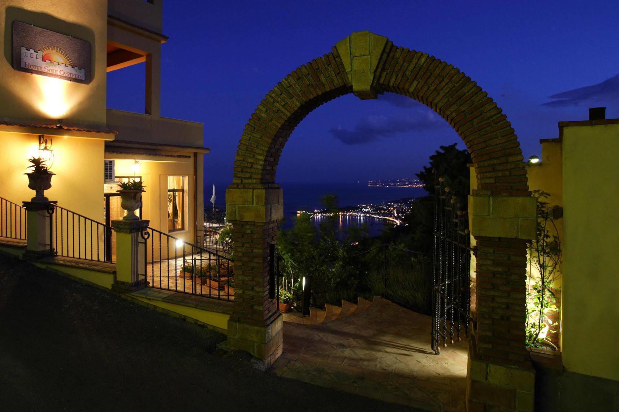 Hotel Sole Castello (Adults Only) Taormina Dış mekan fotoğraf
